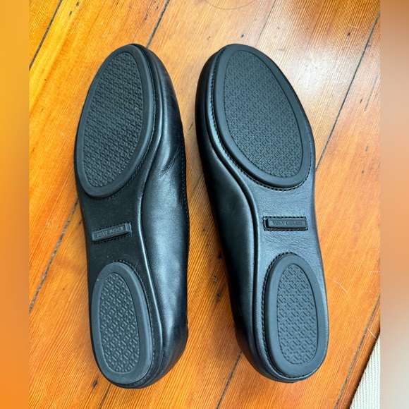 Tory Burch Black Leather Ballet Flat sz 6.5 - Picture 3 of 3
